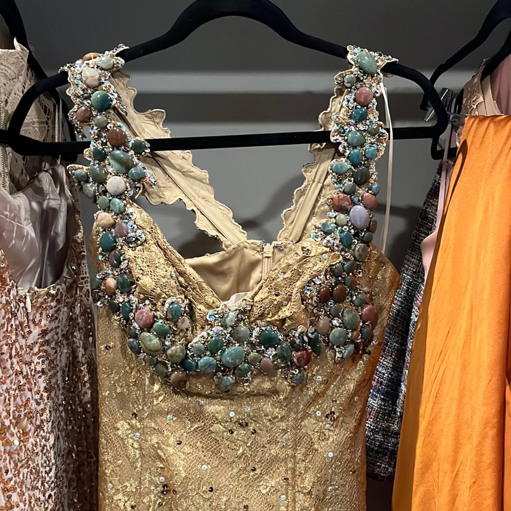 Mandalay dress size 6